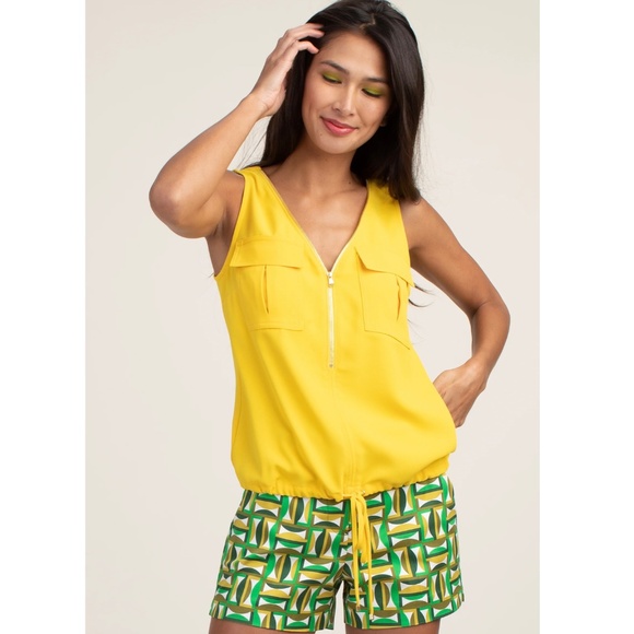 NWT Trina Turk Zipper V Neck Sleeveless Blouse - Picture 16 of 16
